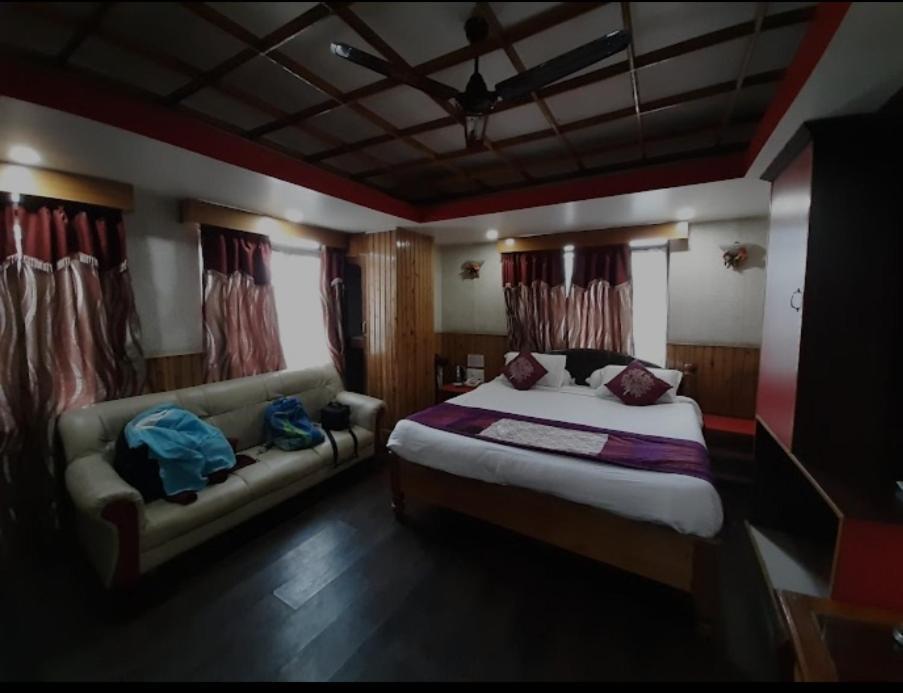 Hotel Knight Inn Shillong Dış mekan fotoğraf