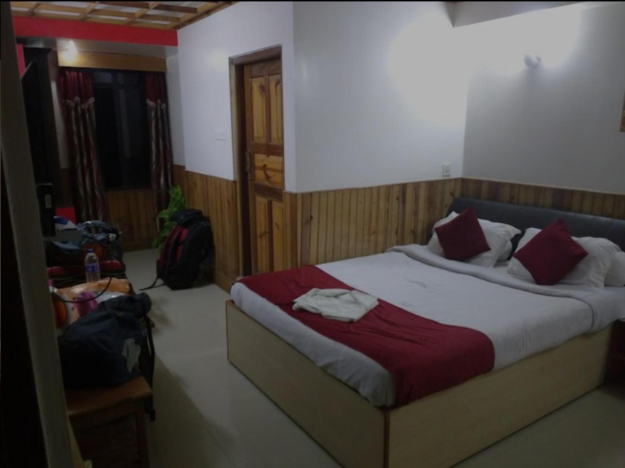 Hotel Knight Inn Shillong Dış mekan fotoğraf