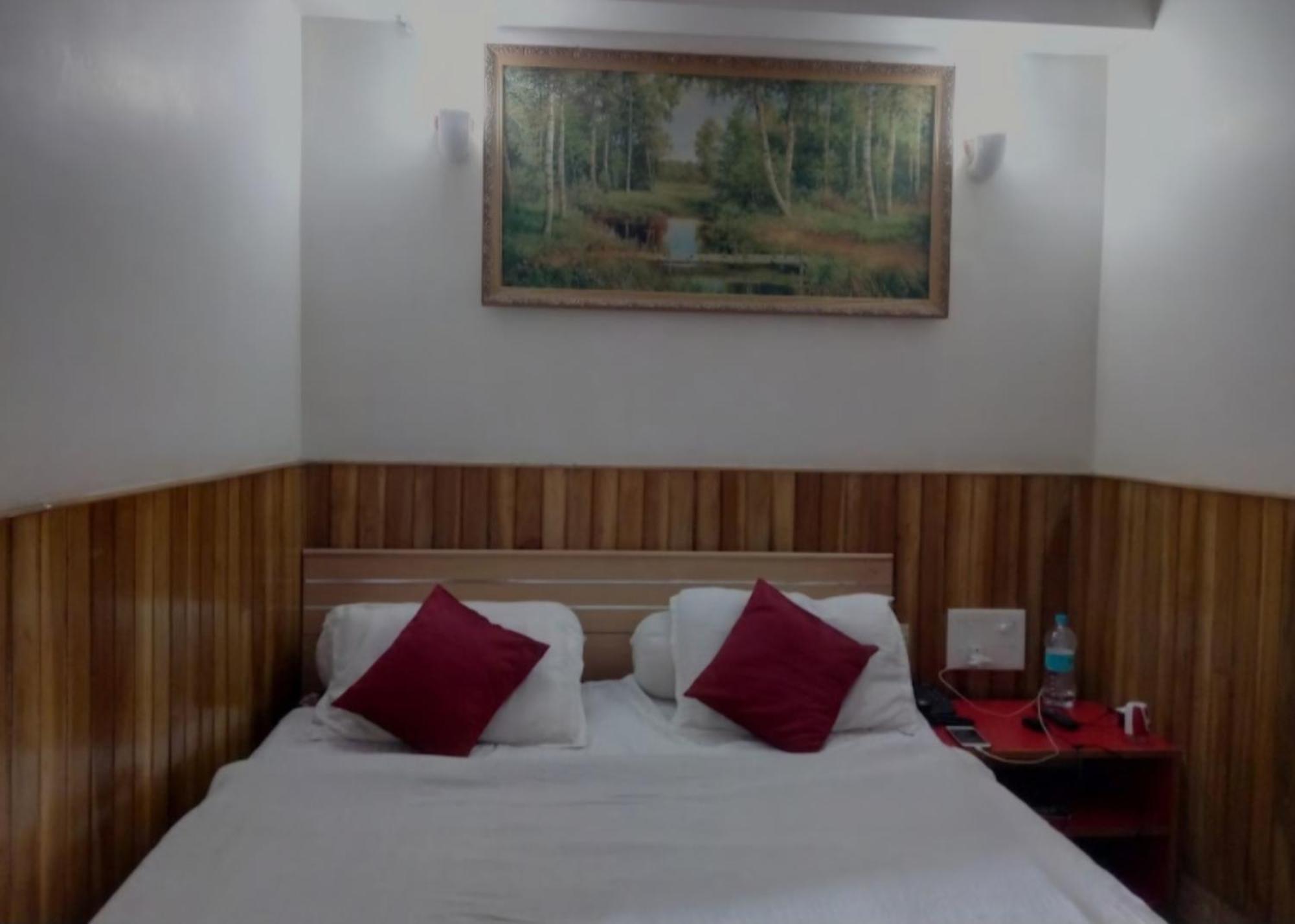 Hotel Knight Inn Shillong Dış mekan fotoğraf